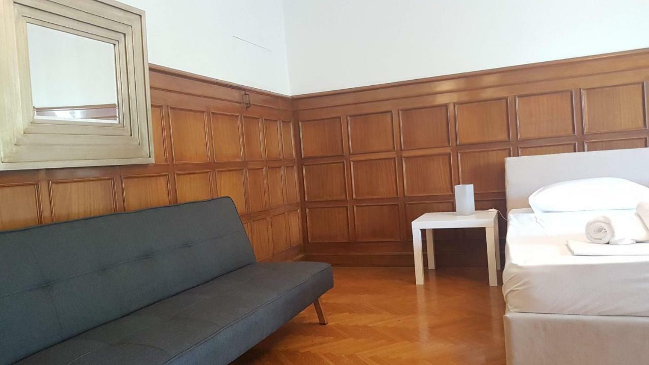Violet Errathens Apartment - Athens Center, 7 Bd, 3 Bath Exterior photo