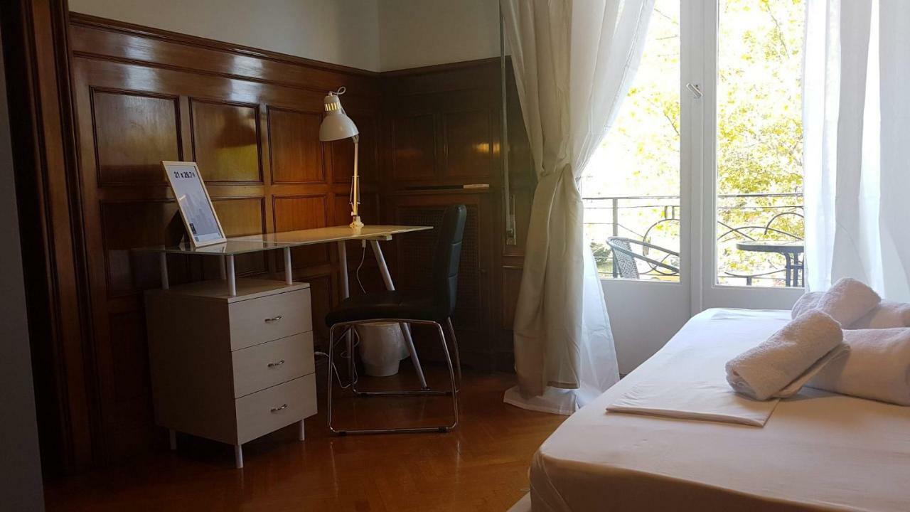 Violet Errathens Apartment - Athens Center, 7 Bd, 3 Bath Exterior photo