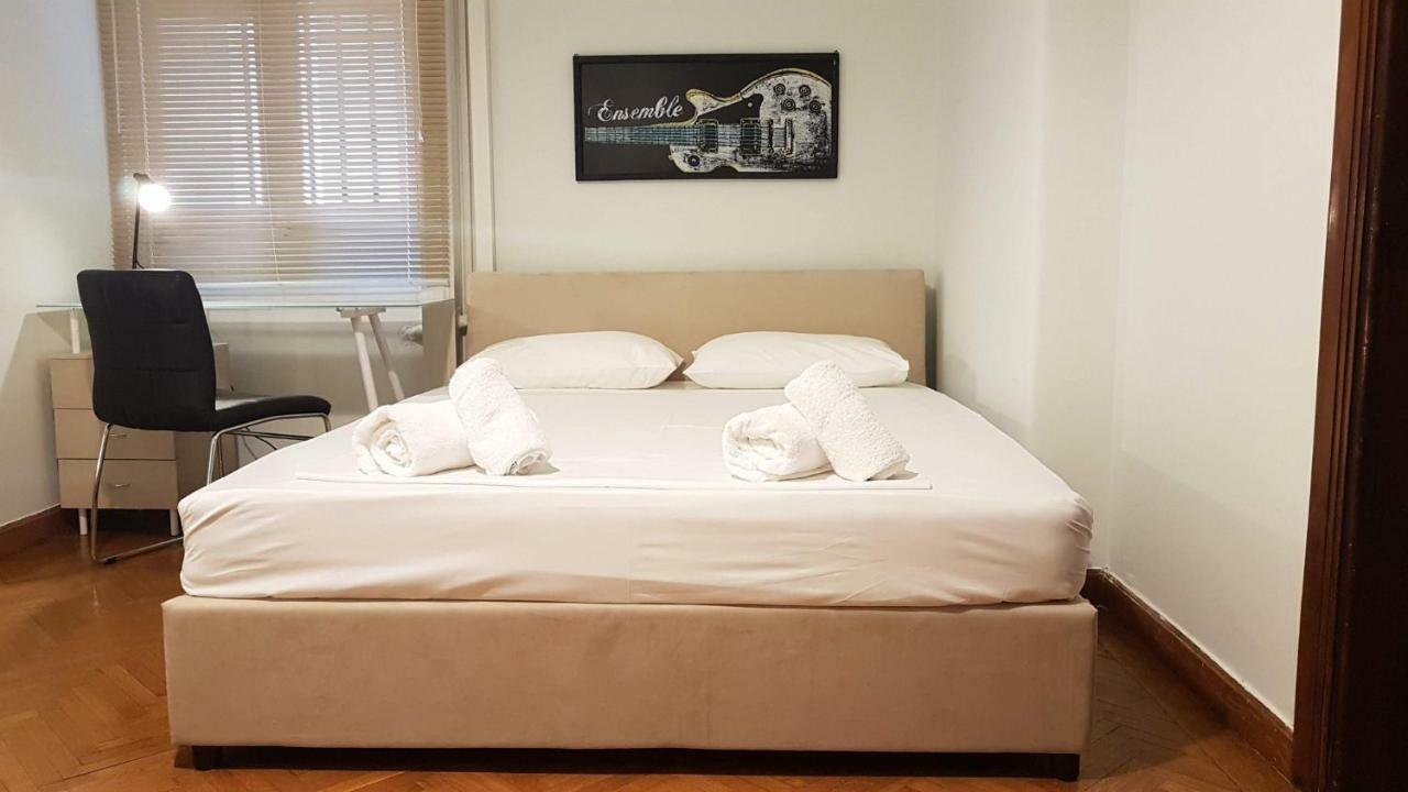 Violet Errathens Apartment - Athens Center, 7 Bd, 3 Bath Exterior photo