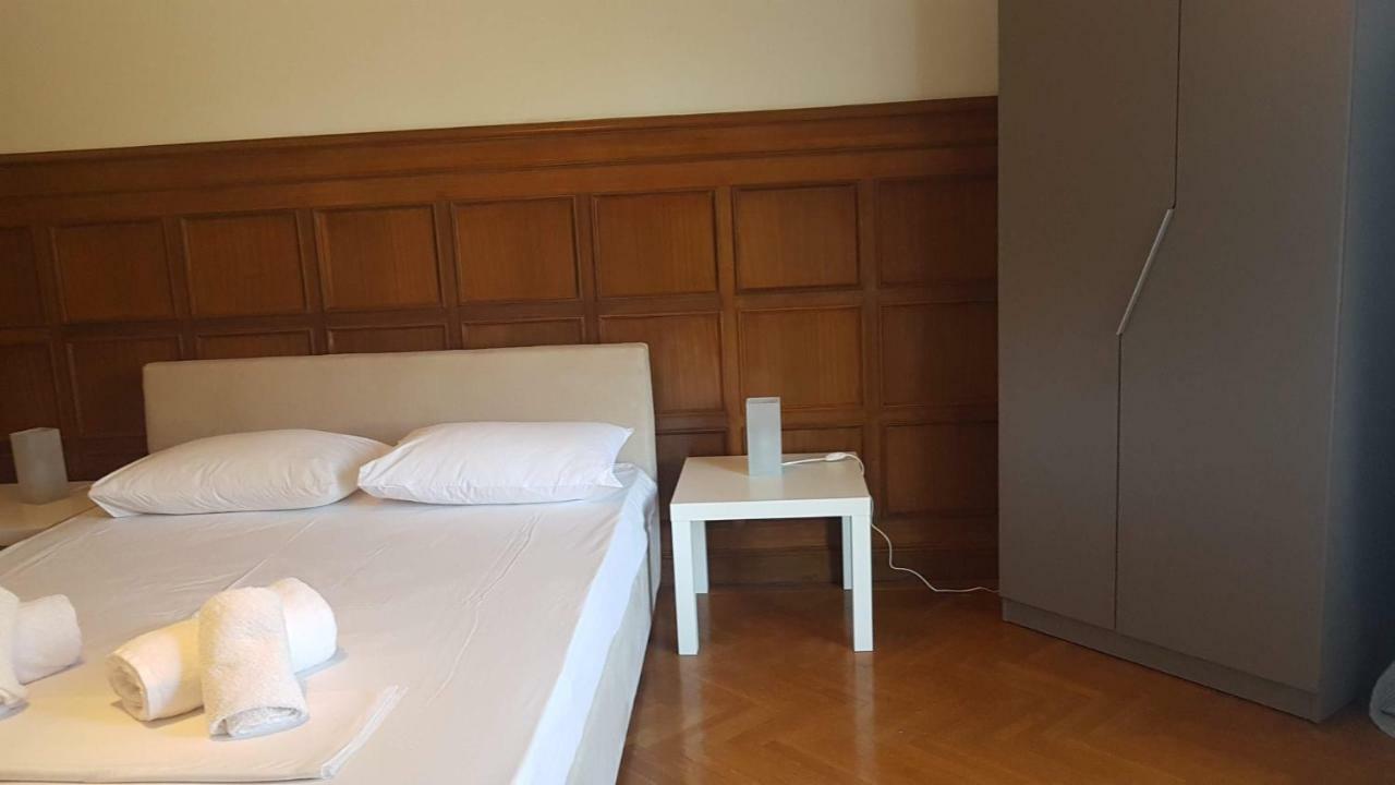 Violet Errathens Apartment - Athens Center, 7 Bd, 3 Bath Exterior photo
